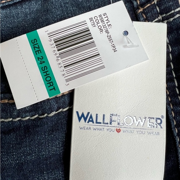 WallFlower Luscious Curvy Bootcut Jeans for Women Mid-Rise  Stretch Denim Sz 24S - Picture 6 of 11